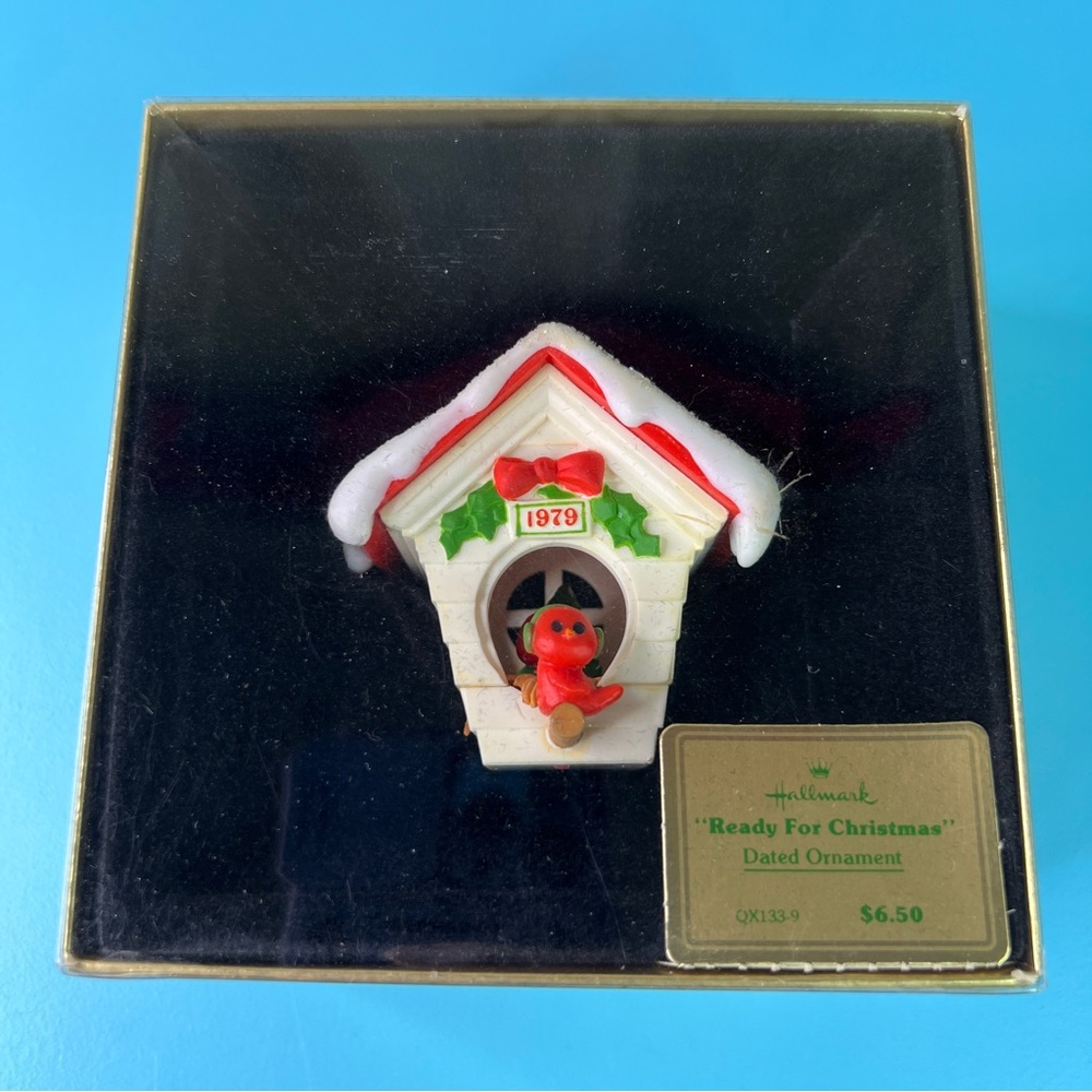 Hallmark Tree Trimmer Collection Ready For Christmas 1979 QX133-9 Ornament